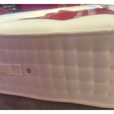 Kensington 4500 Kingsize Zip & Link 4 Drawer Bed & Kerry Headboard Kensington 4500 Kingsize Zip & Link 4 Drawer Bed & Kerry Headboard