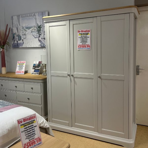 TCH Furniture Cromwell Bedroom Collection Triple Wardrobe 2 x 2 Drawer Bedside 1 x 7 Drawer Chest 1 x 5 Drawer Che