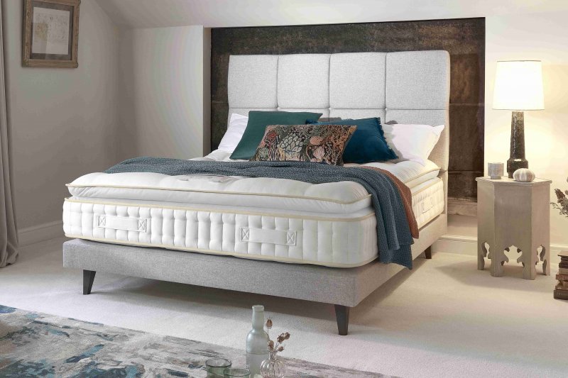 Harrison Spinks - Grandiosa 150cm True Edge Standard Divan  Set